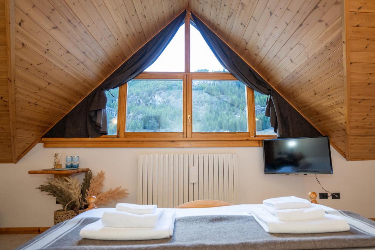 Fior Di Roccia - Valmalenco - Hotel & Mountain Restaurant Lanzada المظهر الخارجي الصورة